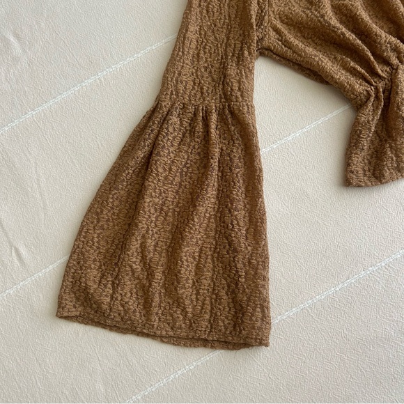 Crimson Brown Textured bell sleeve, high neck, peplum waist blouse - medium EUC - Picture 5 of 6